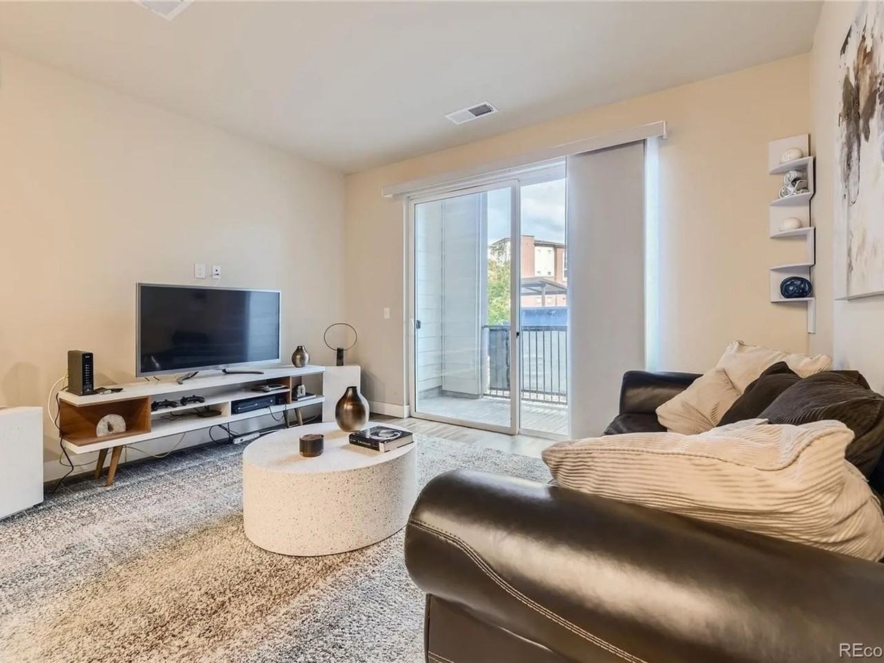 14331 E Tennessee Ave - Photo 4 of 20