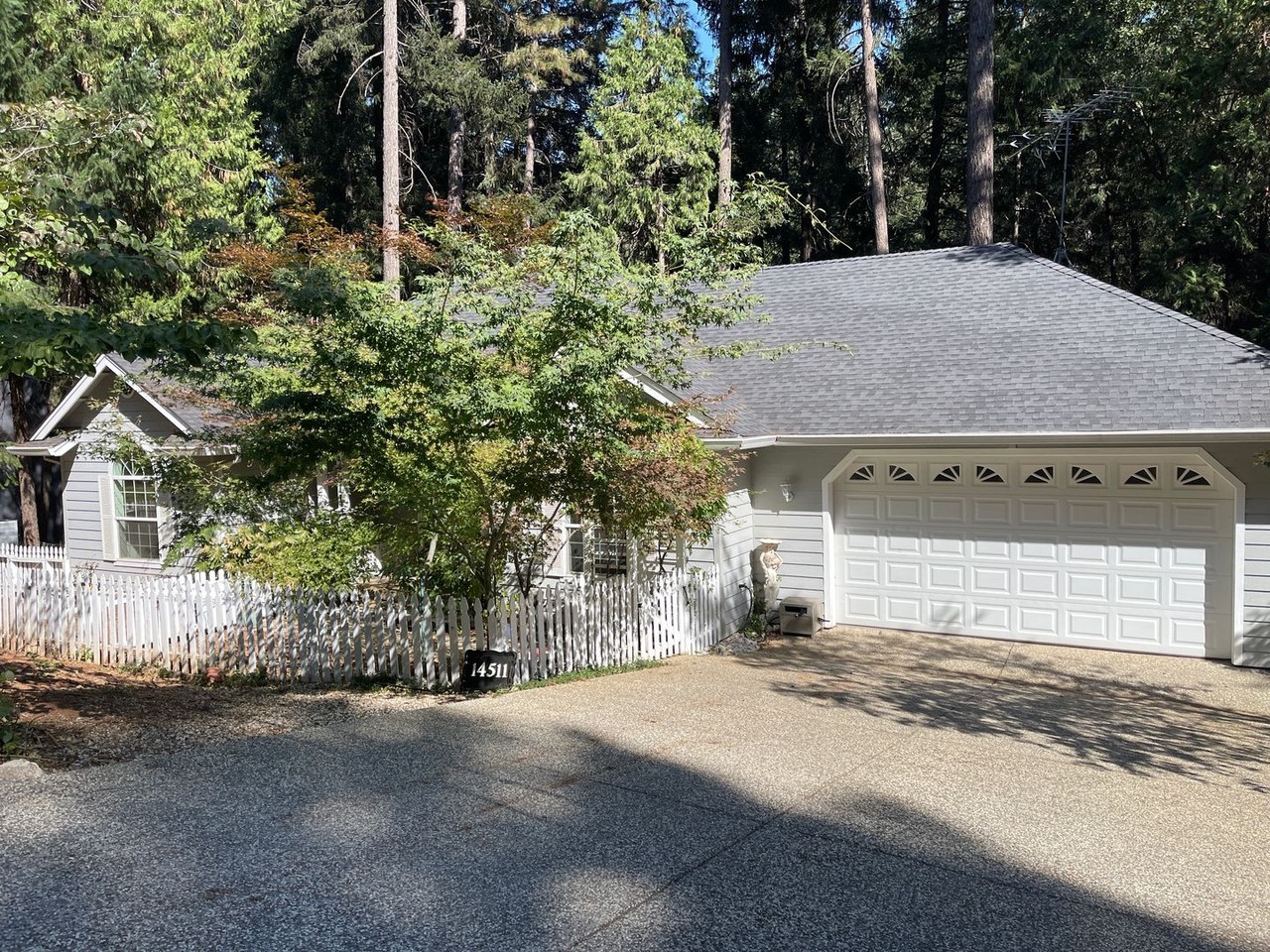 14511 Carnegie Rd - Photo 2 of 24