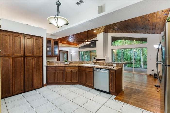 2858 Belinda Dr - Photo 2 of 12