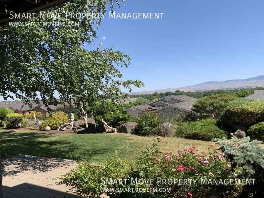 3232 W Catalina Ln - Photo 3 of 29