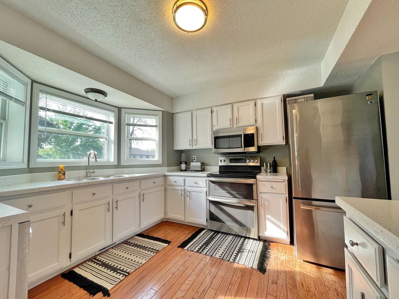 3111 Riverwood Dr #NA - Photo 5 of 45