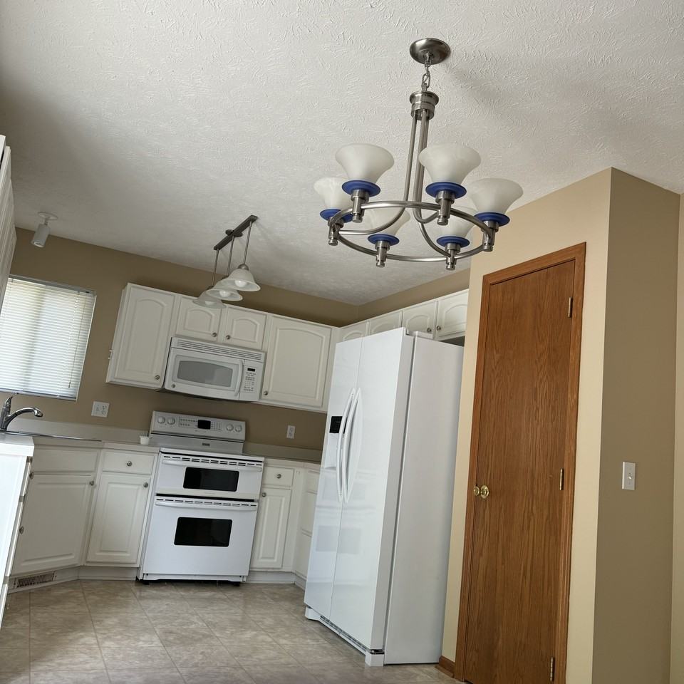 2928 Blackhawk Dr #NA - Photo 4 of 11