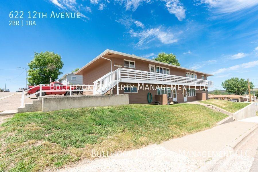 622 12th Avenue - Photo 2 of 23