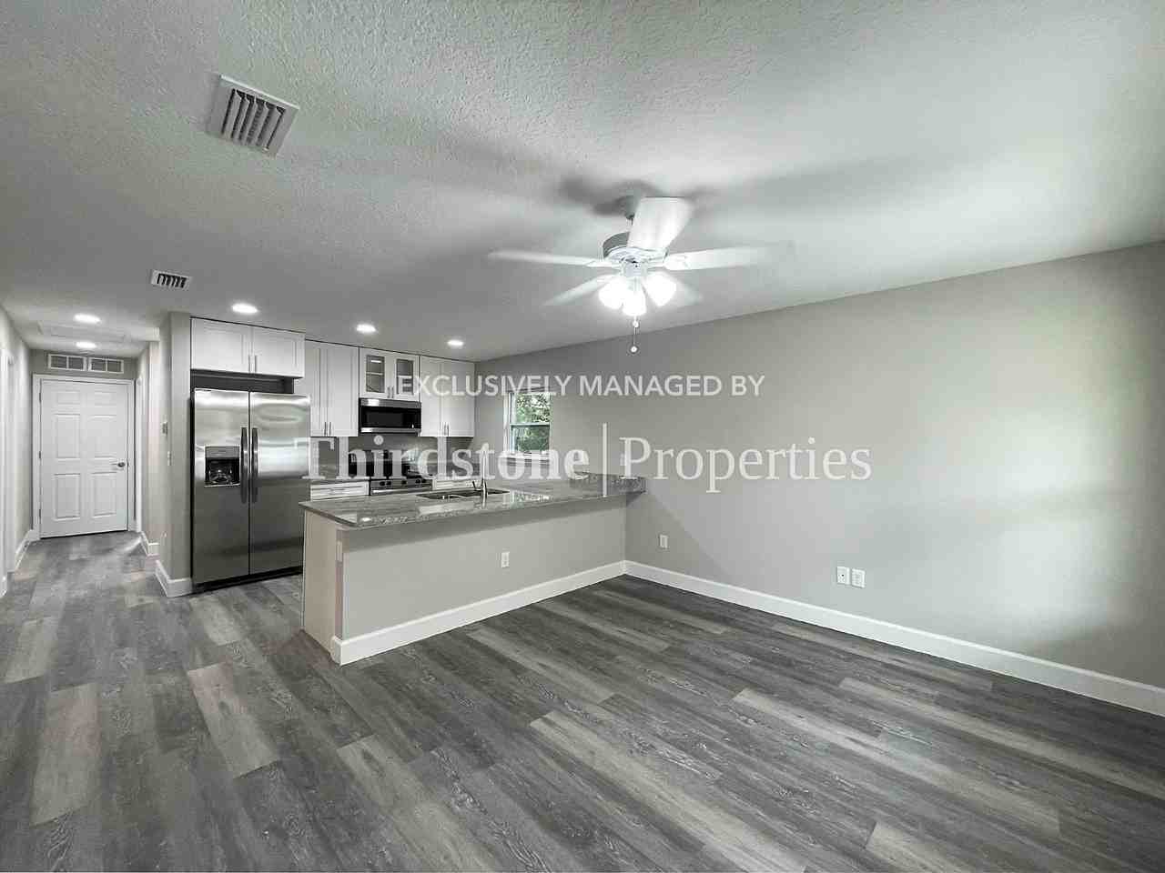 336 Woodlawn Ave - Photo 2 of 23