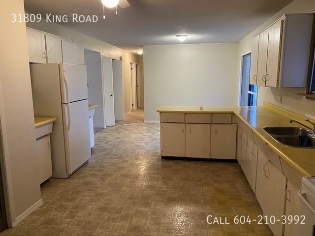 31809 King Rd - Photo 2 of 11
