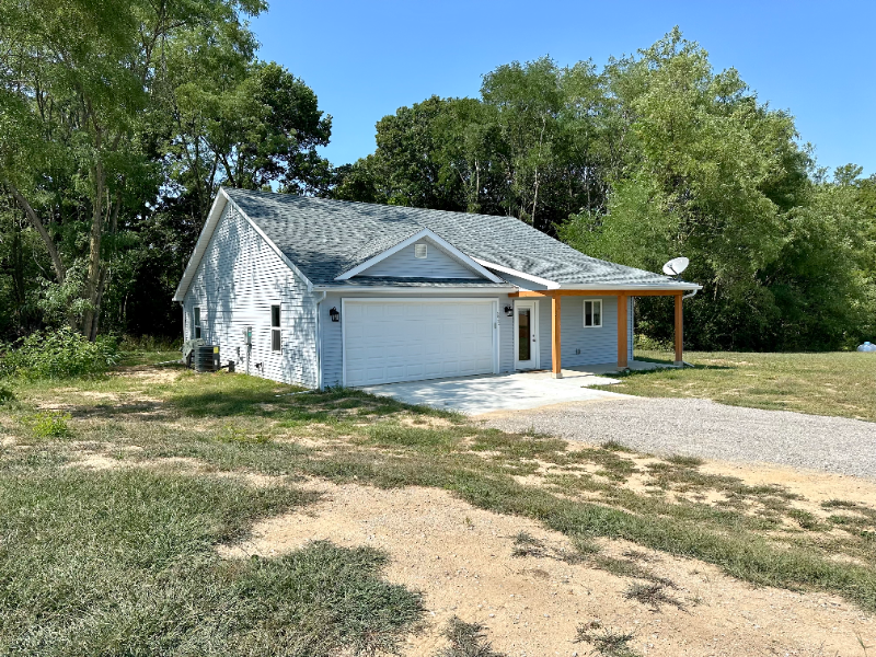 6842 N Rogers Hwy - Photo 2 of 17