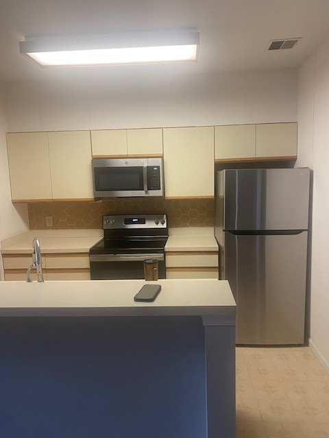 601 Christopher Dr - Photo 3 of 9