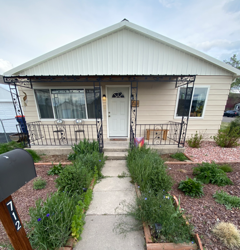 712 Ash Ave - Photo 3 of 23