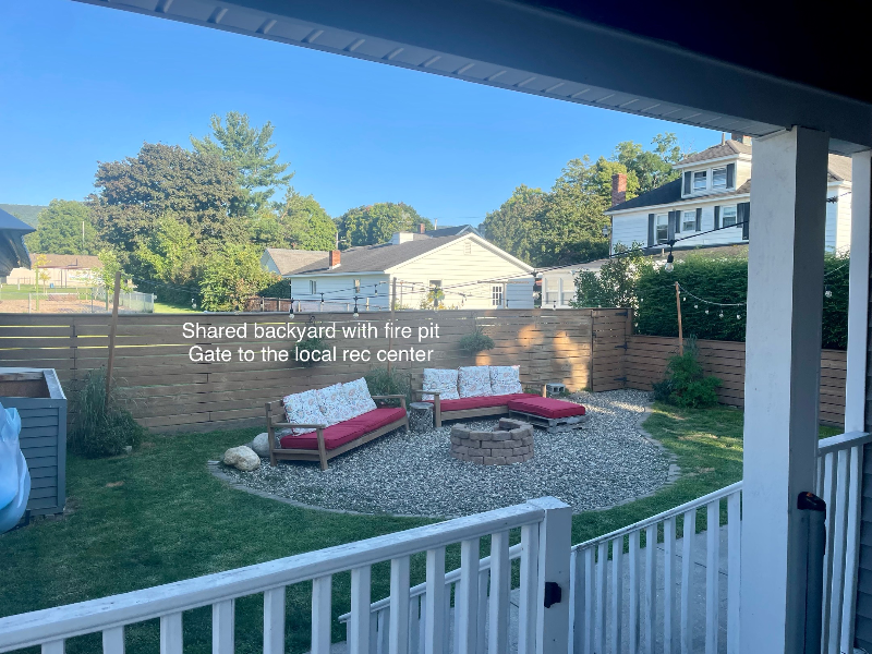 207 Safford St #207 - Photo 4 of 13