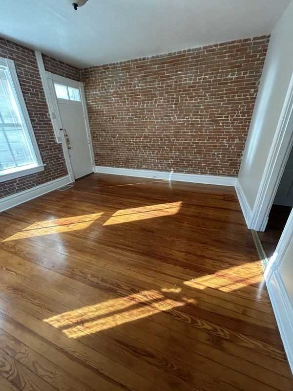 412 S 2nd St - Photo 2 of 8