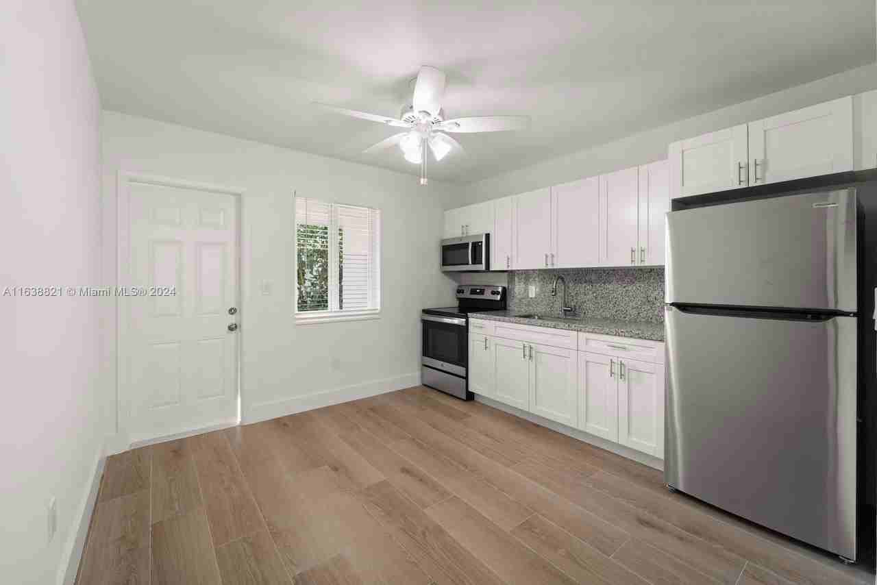 5172 Nw 5th St - Photo 2 of 8