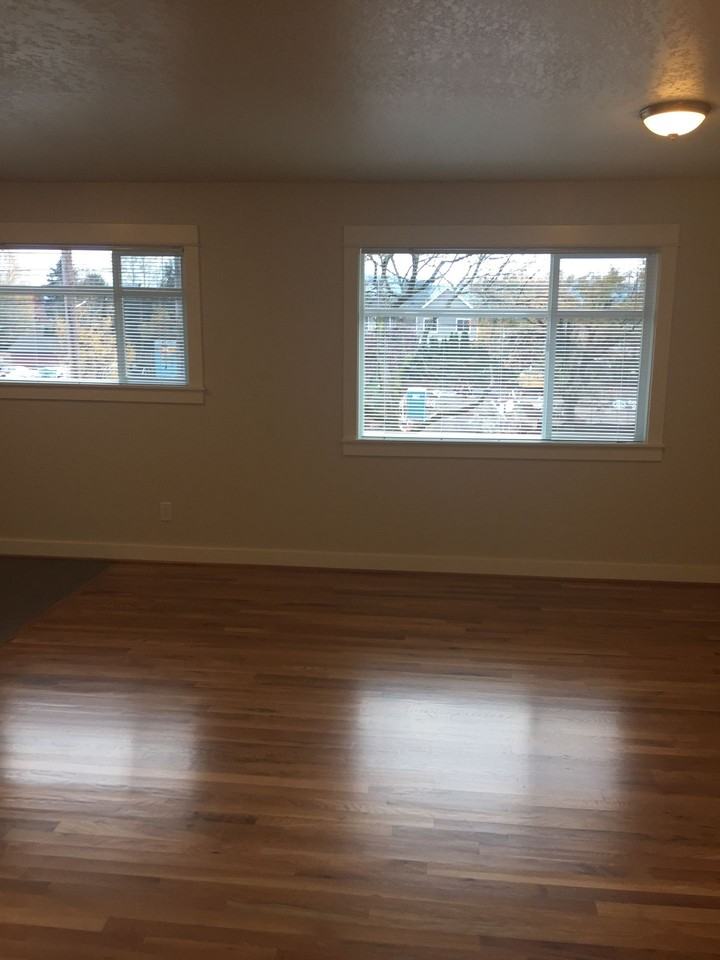 Berkeley Apartments - Photo 7 of 14