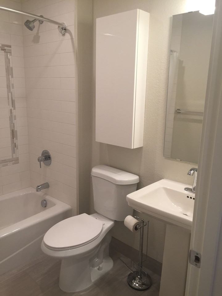 Berkeley Apartments - Photo 6 of 12