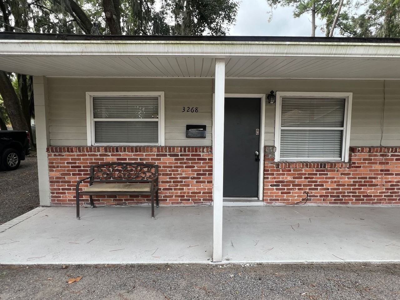 3268 Saint Augustine Rd - Photo 2 of 14