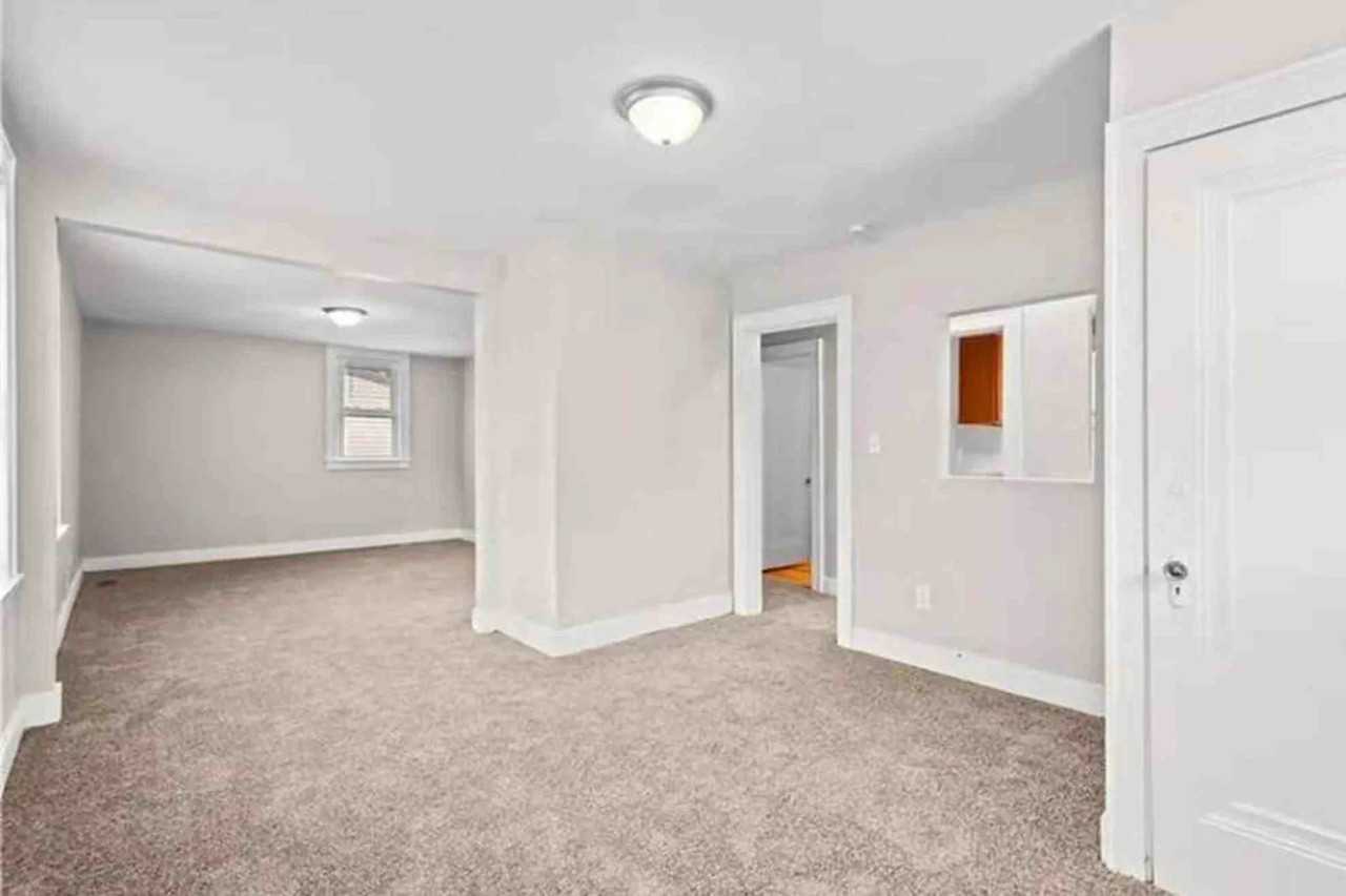 246 W Steuben St Apt 2 - Photo 2 of 11