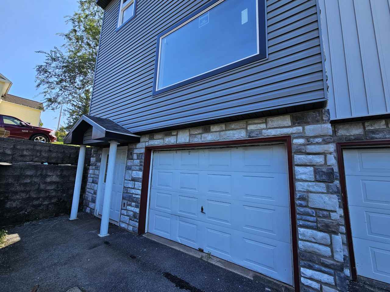 134 E Lamb St - Photo 2 of 14