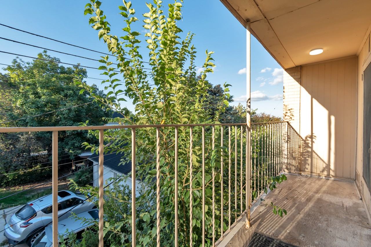 356 Southeast - Photo 2 of 16