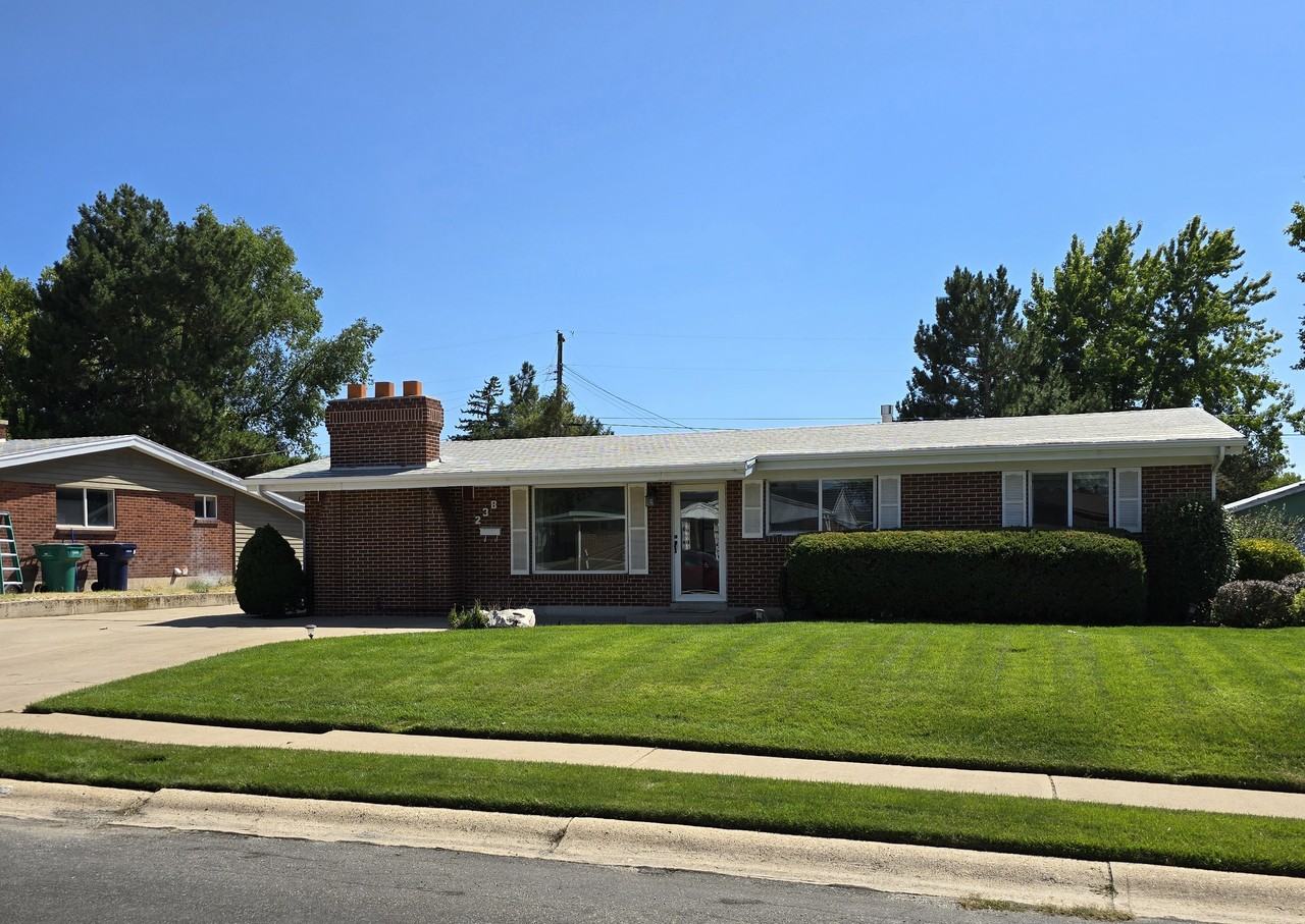 238 Wn - Photo 2 of 12