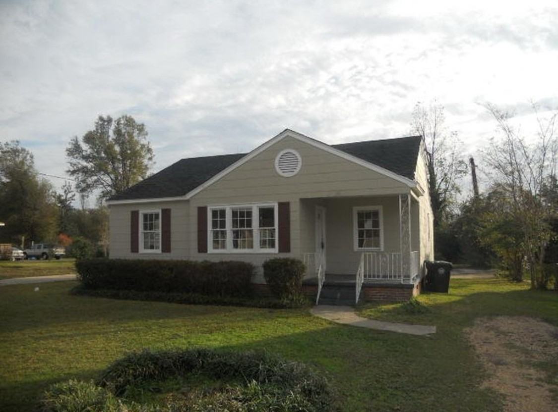 313 Dixie Ave - Photo 2 of 5