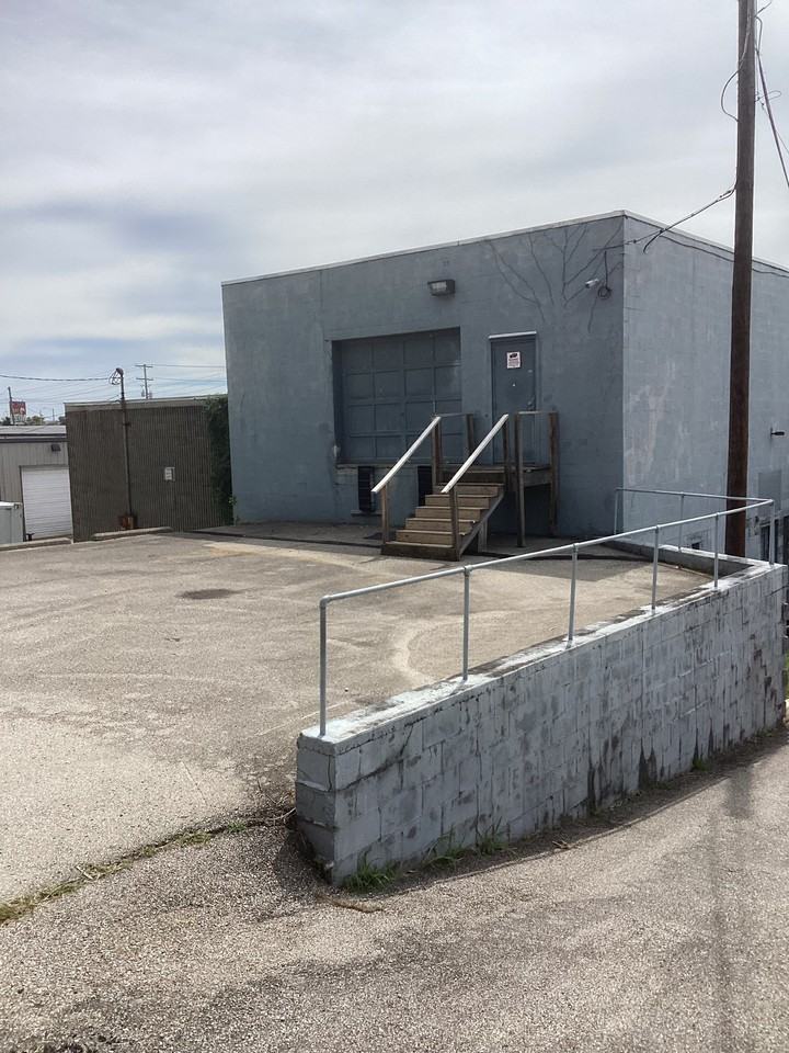 3112 7th Ave - Photo 3 of 3