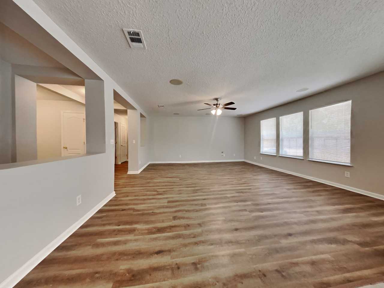 11223 Martin Lakes Dr N - Photo 2 of 19