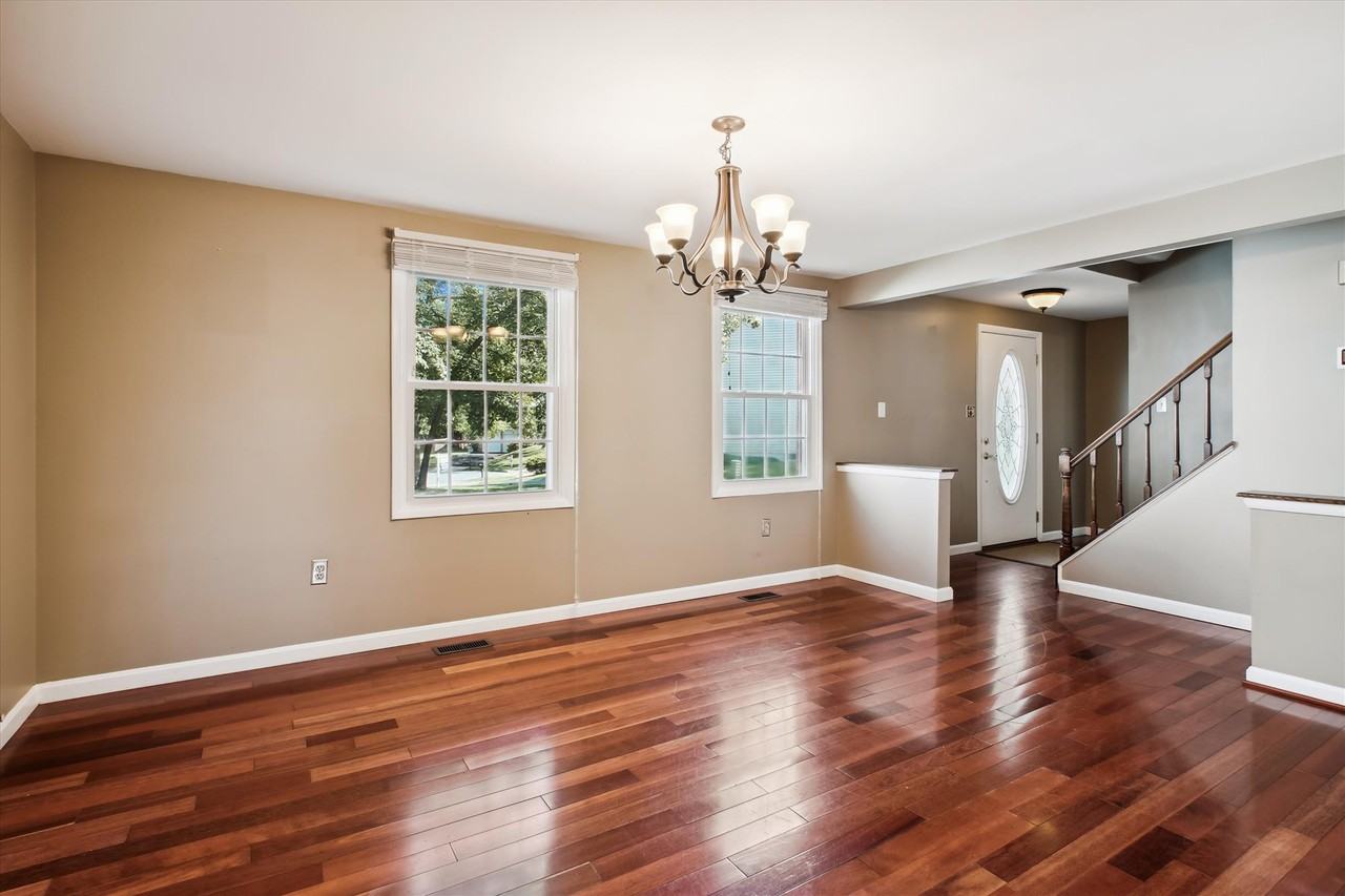 9001 Fox Lair Dr - Photo 3 of 40