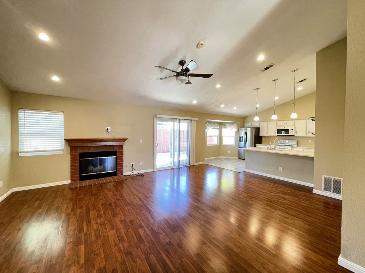 1360 Village Meadows Dr - Photo 2 of 15