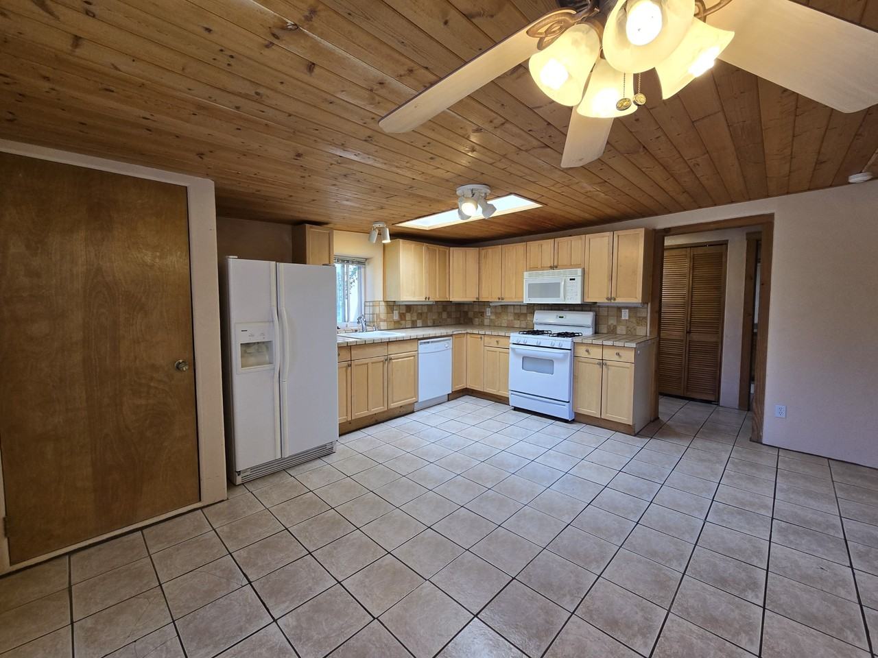 1333A Hickox St - Photo 2 of 13