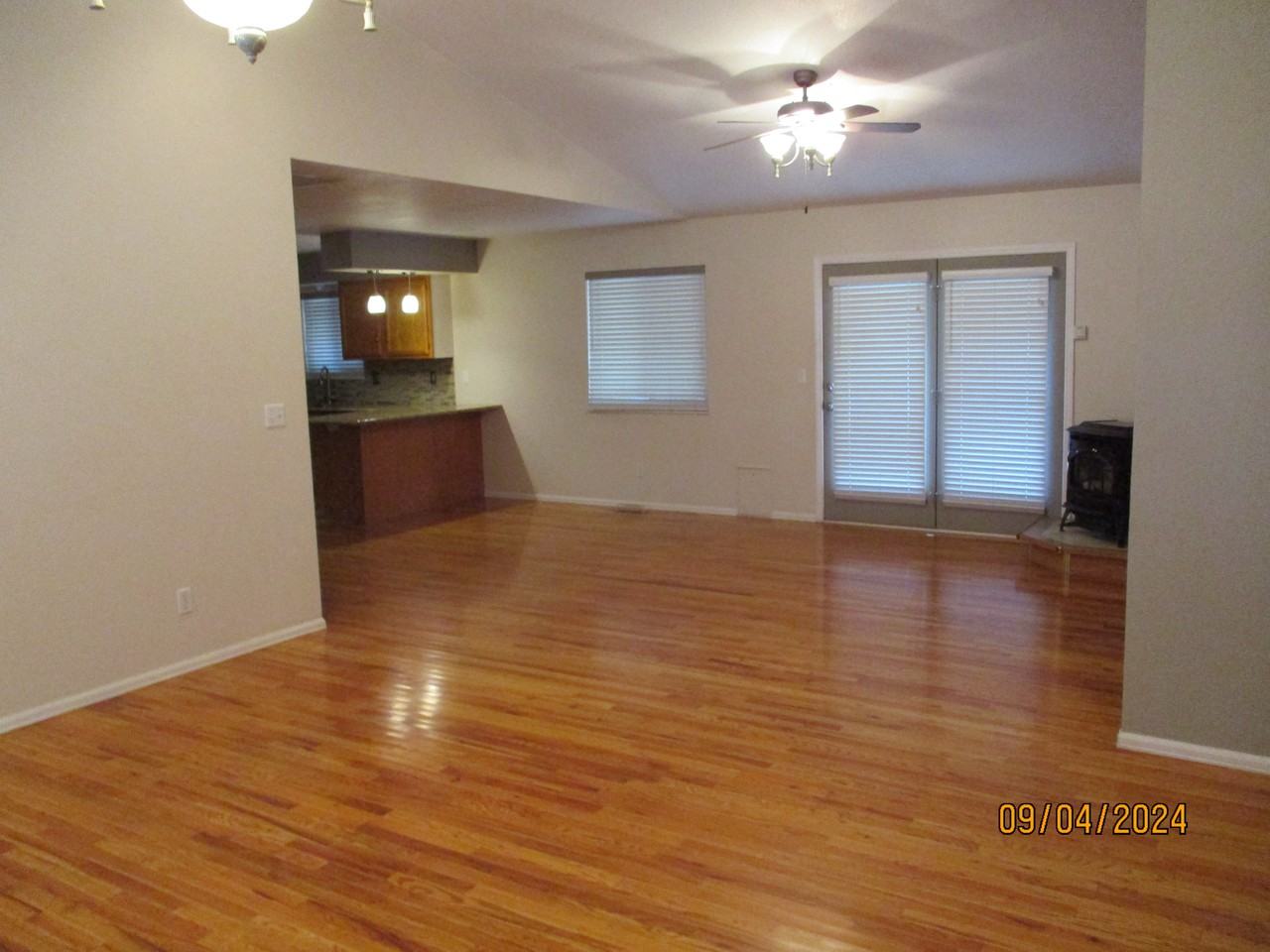 2929 Countryside Ct - Photo 2 of 16