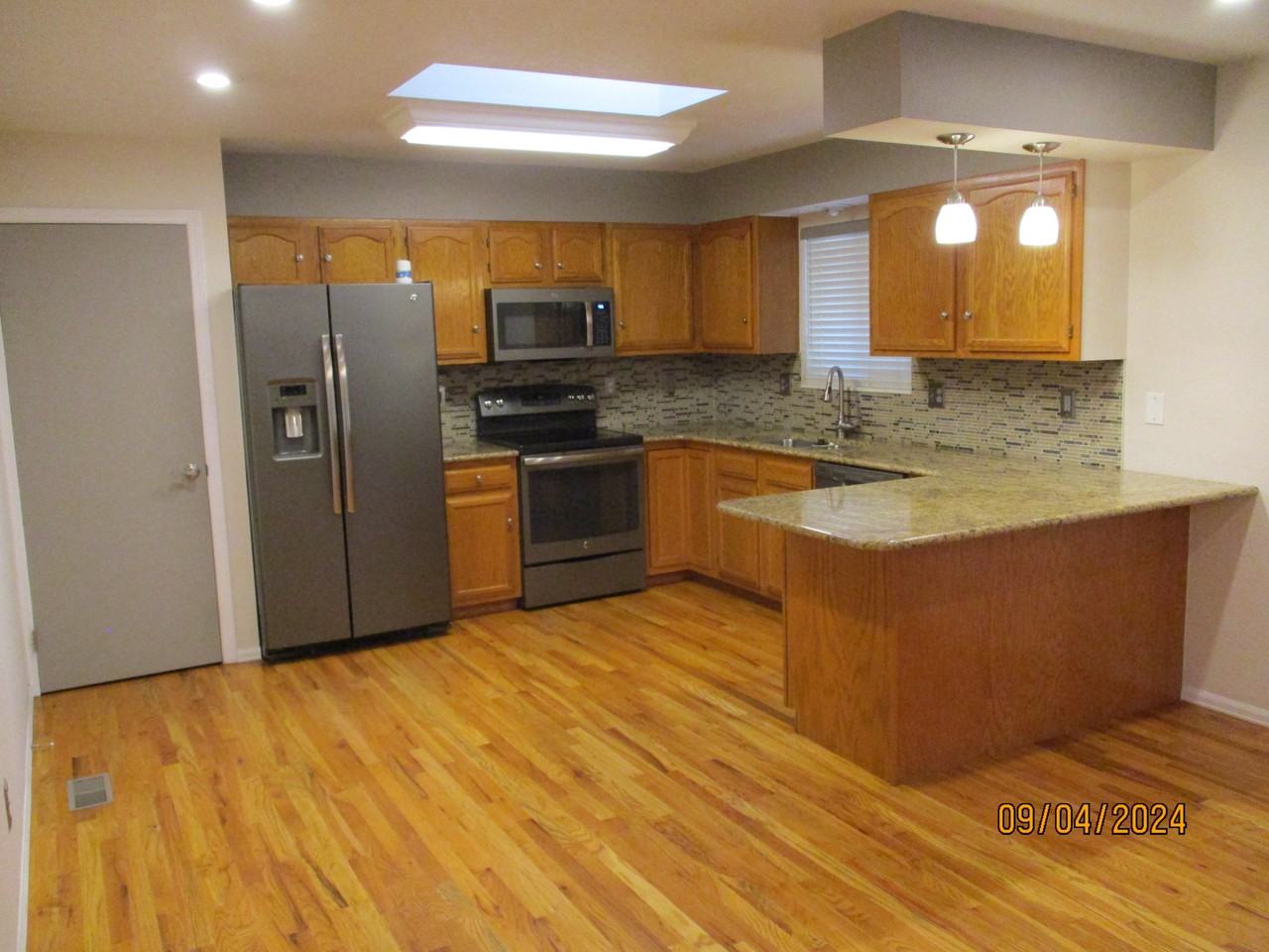 2929 Countryside Ct - Photo 4 of 16
