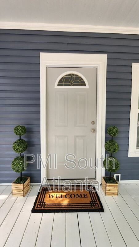 1012 Ashby Ter Nw - Photo 3 of 33