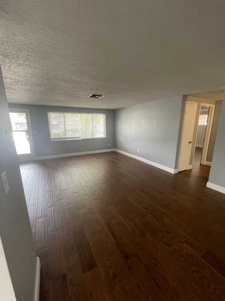 6324 Edenmore Ave - Photo 2 of 16