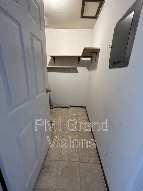 1634 University Dr - Photo 3 of 19