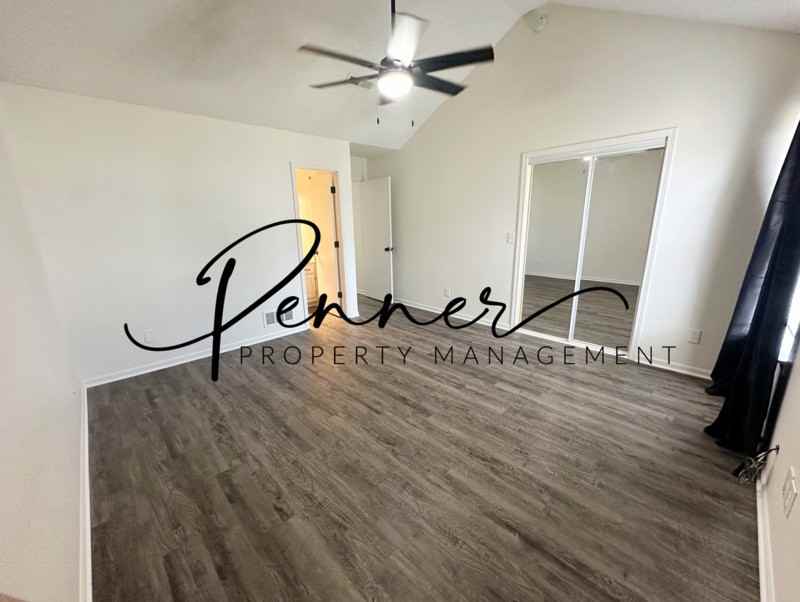 201 Ne Dogwood St #B - Photo 7 of 11