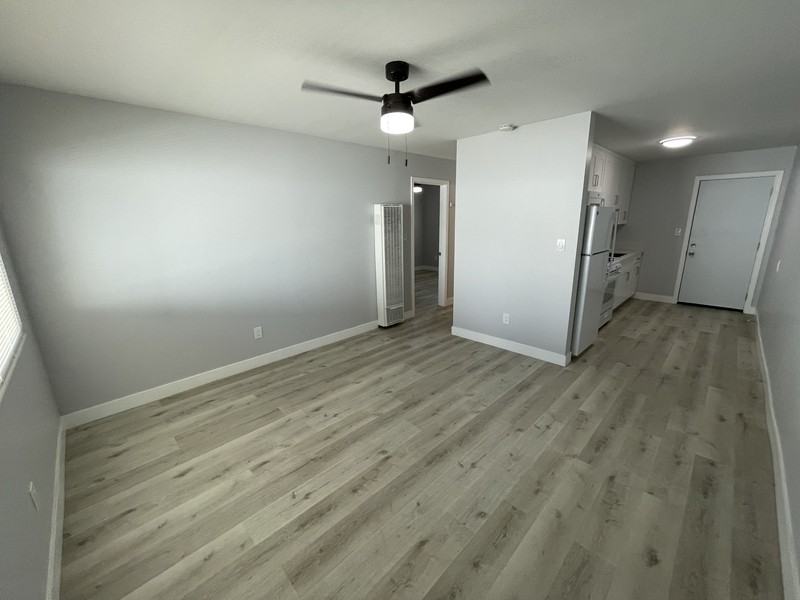 3873 Cottonwood St - Photo 3 of 8