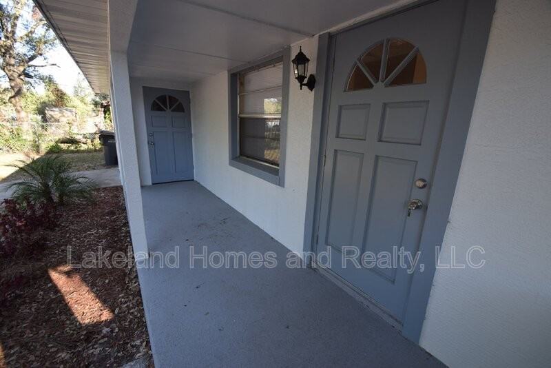 522 Oakland Rd - Photo 2 of 18