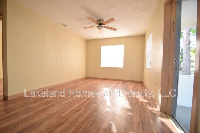 522 Oakland Rd - Photo 4 of 18