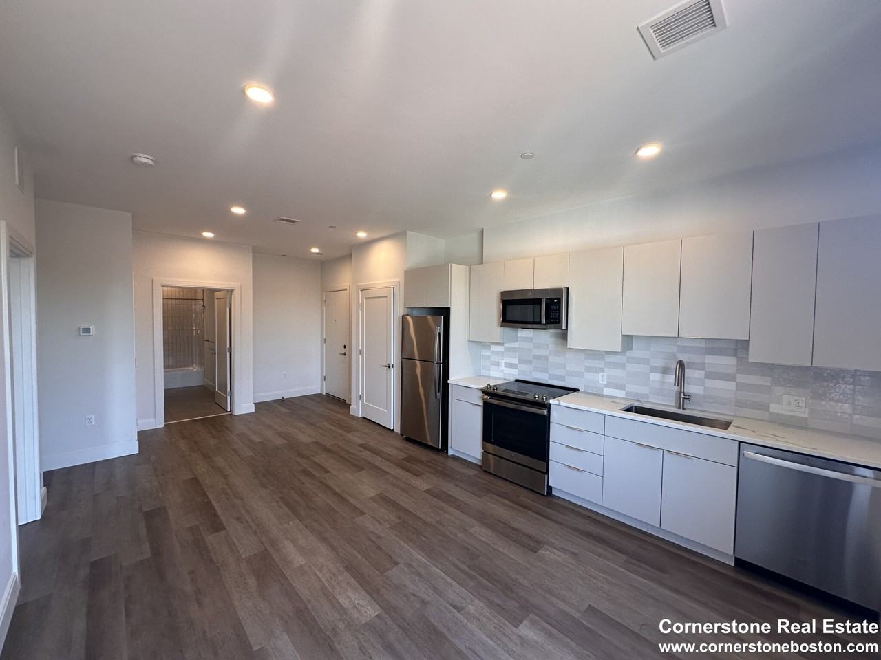 Dorchester Ave #404 - Photo 2 of 9