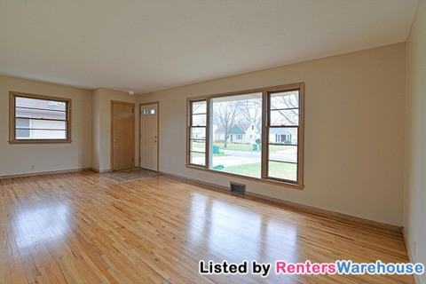 3525 Zinran Ave S - Photo 3 of 21