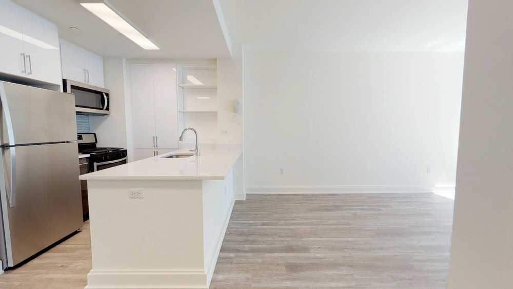 10 Hanover Sq #16L - Photo 2 of 12