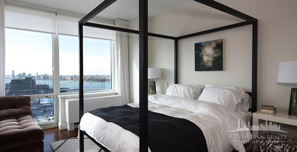 W 42nd St #S14B - Photo 3 of 11