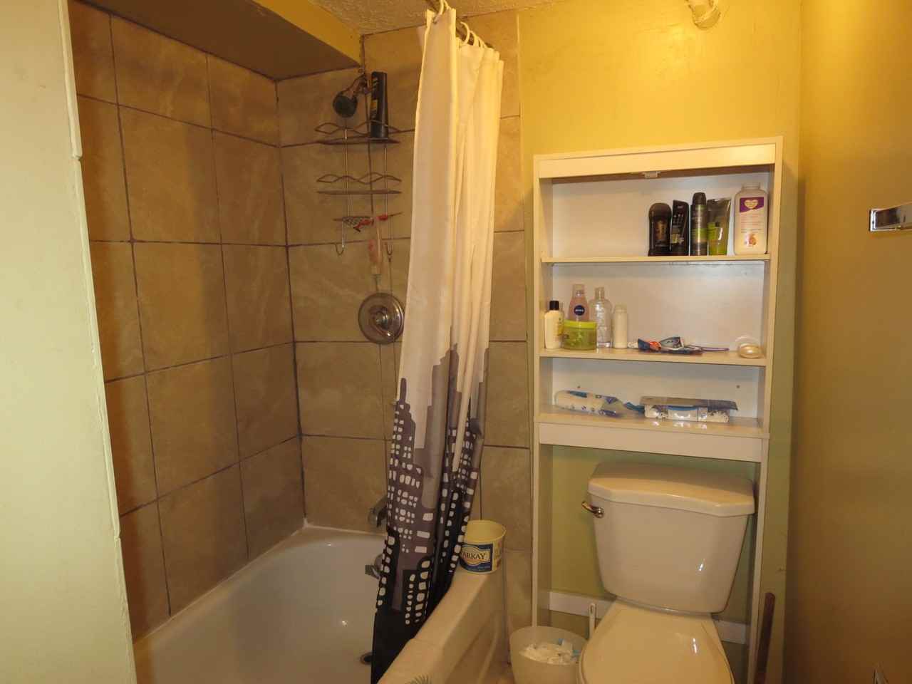 1707 50 Street Southeast - Photo 3 of 8