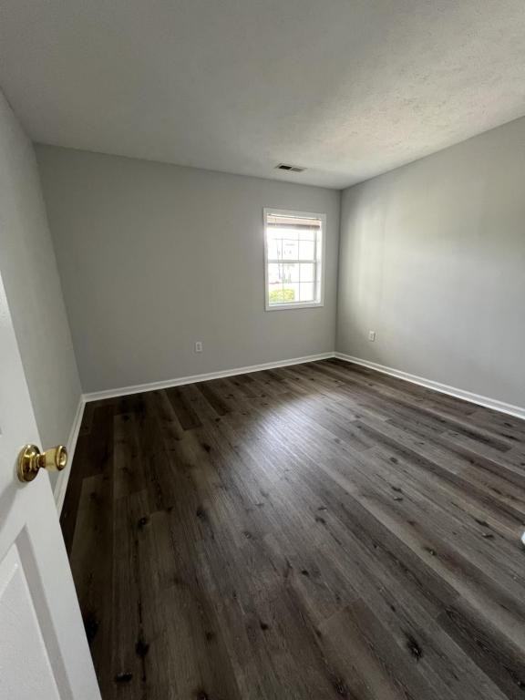 517 White River Dr - Photo 4 of 11