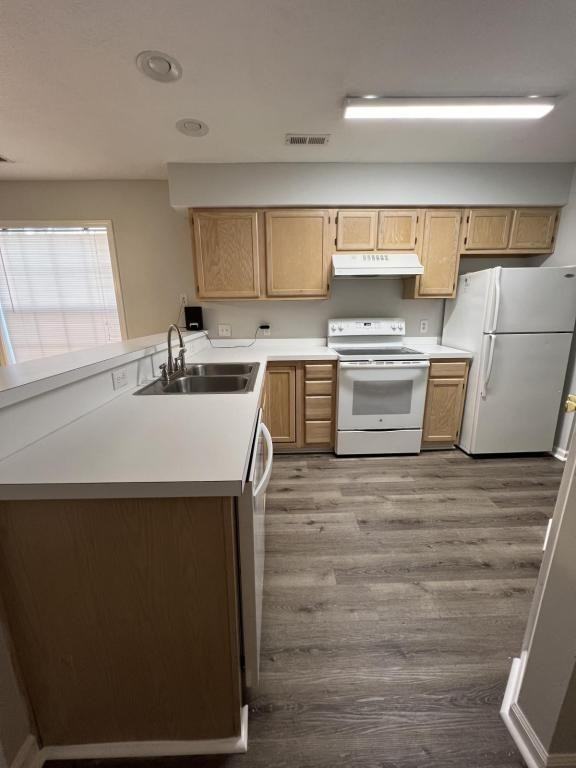517 White River Dr - Photo 6 of 11