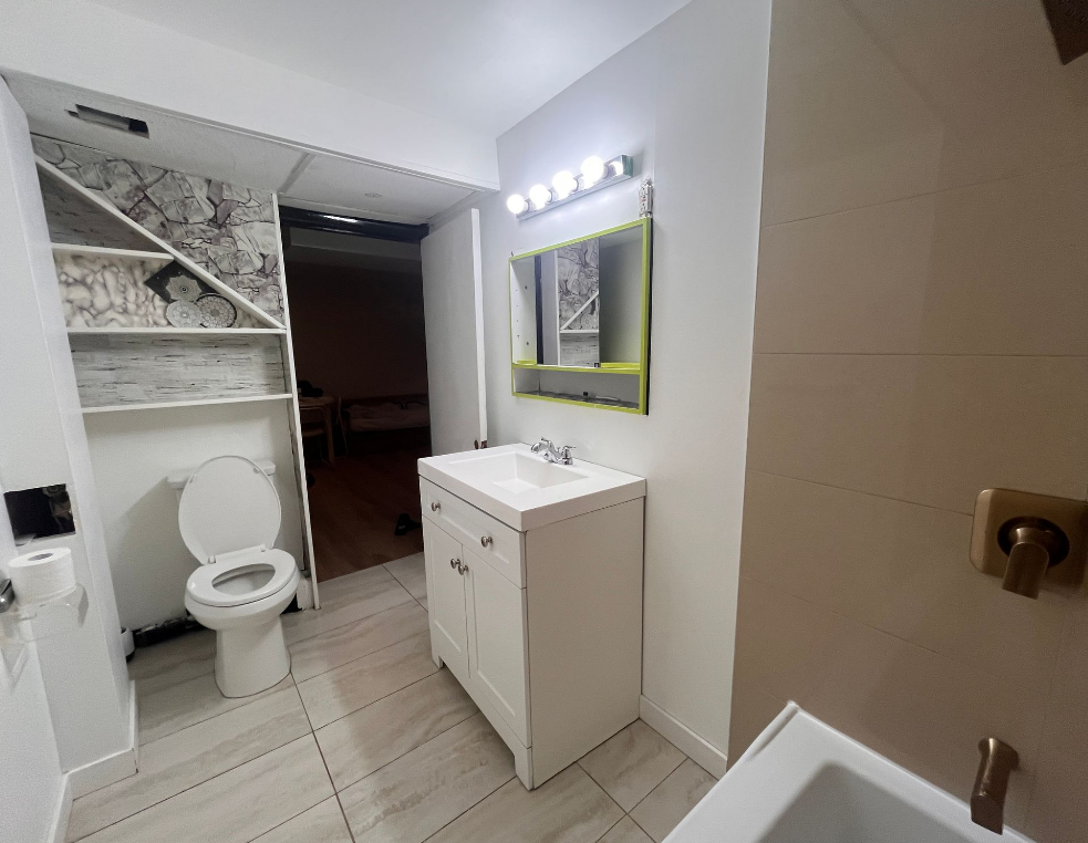 2314 Richmond Road Southwest - Photo 2 of 14