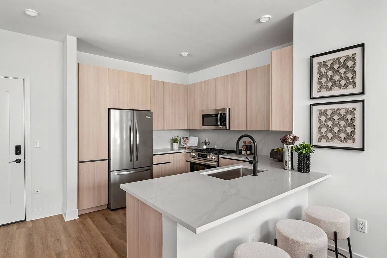 18 Park Avenue #1219 - Photo 5 of 14