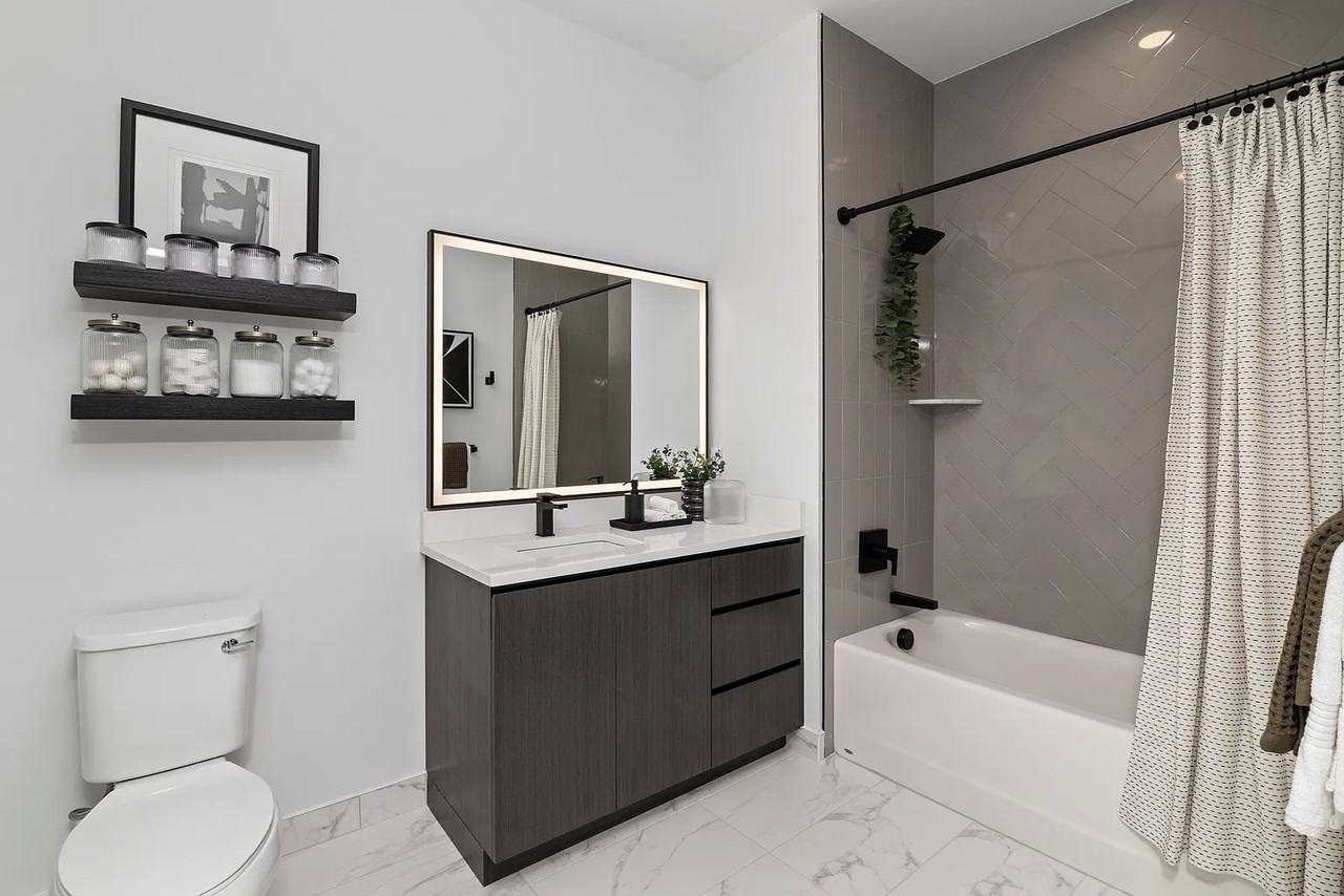 18 Park Avenue #1219 - Photo 7 of 14