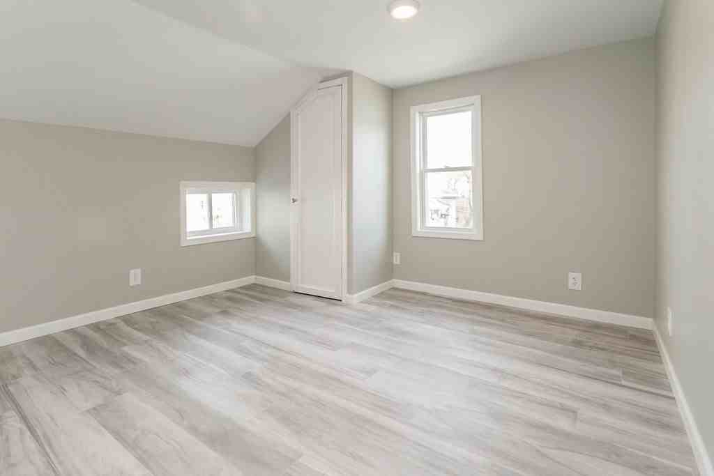 4527 Apulia Rd - Photo 2 of 22