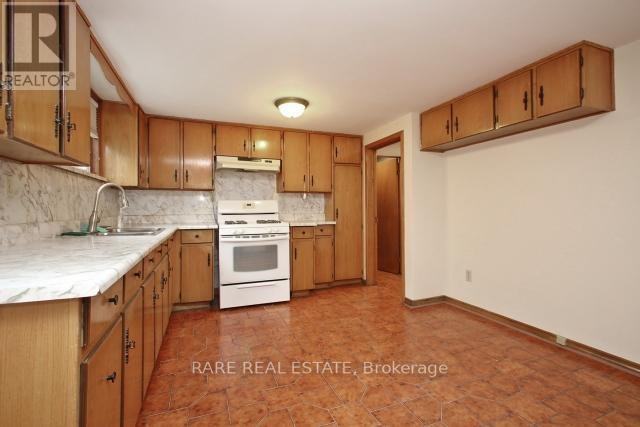 15 Colleen Court #BSMT - Photo 3 of 7