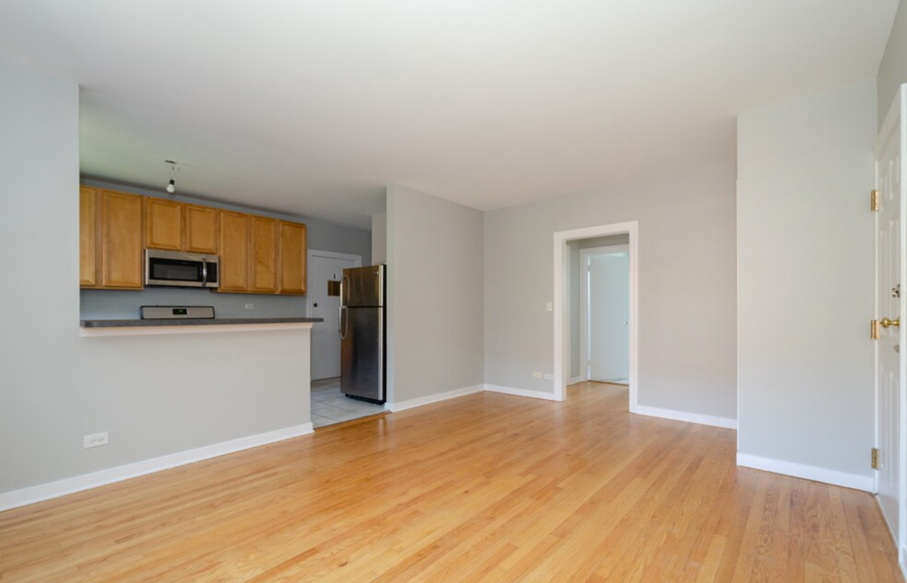 Discover Comfortable Living at Hampton Parkway in Evanston! - Photo 6 of 43